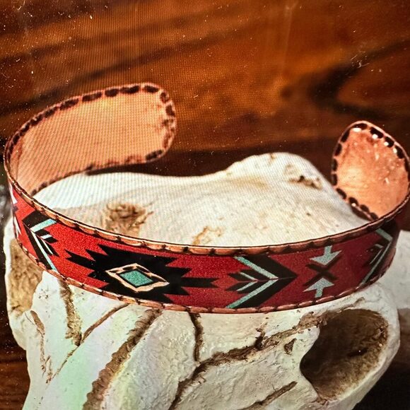 Handmade Boho Native American Aztek Copper Narrow Cuff Bracelet, Red, Gift Box - Picture 9 of 10